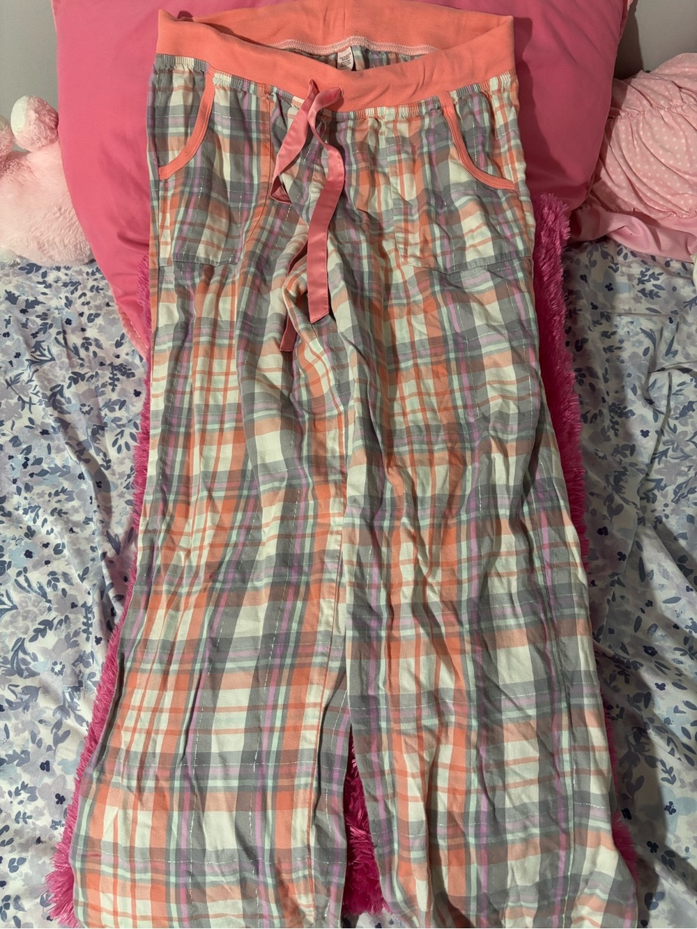 Victoria's Secret Pink & Gray Plaid Lounge Pants